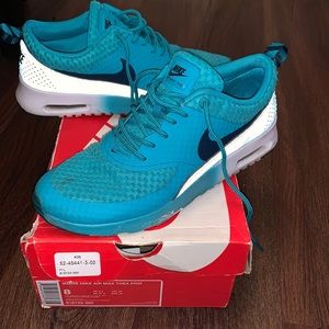 Nike women shoes